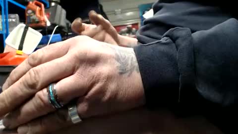 Snapshot of allwolf0323 chatting on 02-13-26, 05:58 allwolf0323 online show from 02-13-26, 05:58