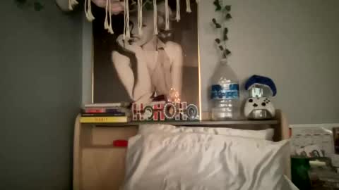 Snapshot of allyanalangel chatting on 12-26-24, 01:10 allyanalangel online show from 12-26-24, 01:10