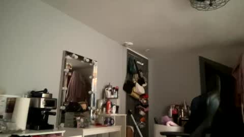 Snapshot of allyanalangel chatting on 01-02-25, 03:19 allyanalangel online show from 01-02-25, 03:19