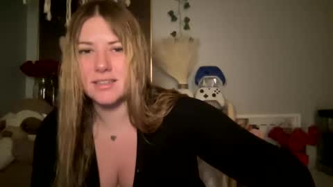 Snapshot of allyanalangel chatting on 02-17-25, 10:58 allyanalangel online show from 02-17-25, 10:58