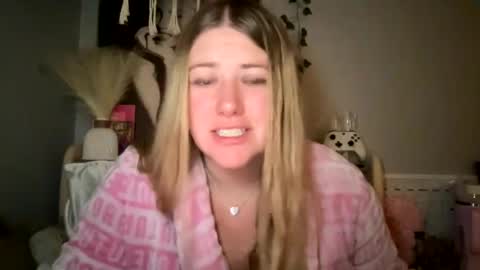 Snapshot of allyanalangel chatting on 03-09-25, 12:10 allyanalangel online show from 03-09-25, 12:10