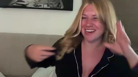 allyanalangel online show from 05-06-26, 06:08