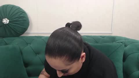         online show from 05-02-26, 04:34
