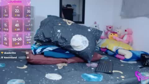 Snapshot of allysonstonne chatting on 10-24-25, 01:03 Allysonstonnes online show from 10-24-25, 01:03