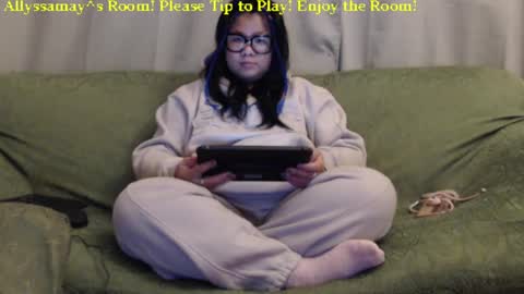 Allyssamay online show from 12-31-24, 03:01