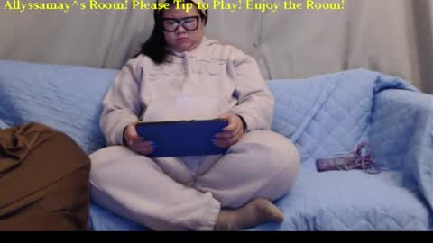 Allyssamay online show from 02-11-26, 04:06