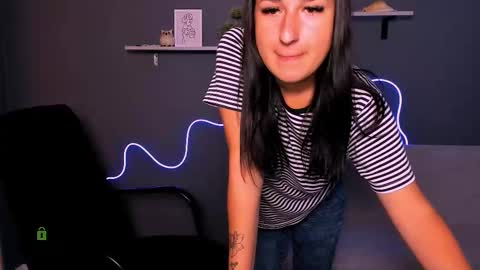 alma_black online show from 09-10-25, 05:51