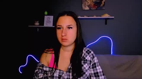 alma_black online show from 09-17-25, 05:20