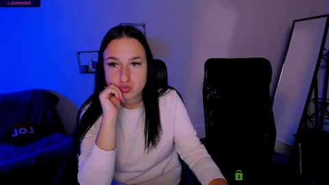 alma_black online show from 09-22-25, 05:42