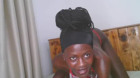 Snapshot of alma_feliz chatting on 06-17-26, 02:58 alma online show from 06-17-26, 02:58