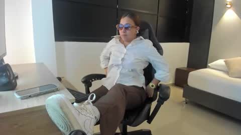 ALMA FENIX  online show from 10-10-25, 12:26