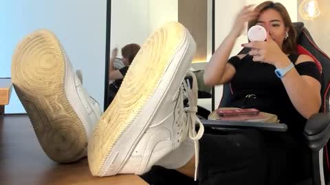 ALMA FENIX  online show from 10-31-25, 12:50