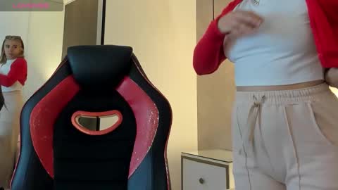 ALMA FENIX  online show from 11-19-25, 12:27