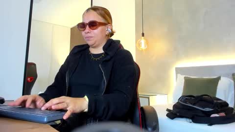 ALMA FENIX  online show from 11-28-25, 12:52