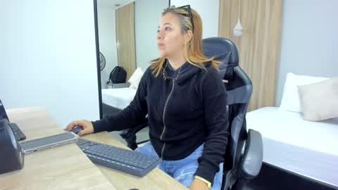 ALMA FENIX  online show from 01-15-26, 12:32