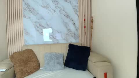 Alma Rousy online show from 02-10-26, 01:48