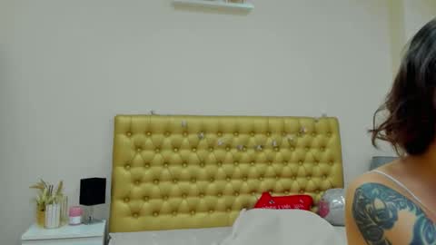 Snapshot of almafancy chatting on 12-27-24, 12:01 Alma online show from 12-27-24, 12:01