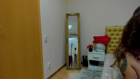 Snapshot of almafancy chatting on 01-14-25, 09:35 Alma online show from 01-14-25, 09:35