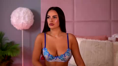 Emma online show from 07-05-26, 04:19