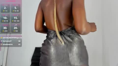 Snapshot of almasaennz chatting on 02-11-25, 09:56 online show from 02-11-25, 09:56