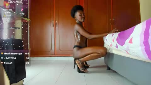 Snapshot of almasaennz chatting on 02-16-25, 09:38 online show from 02-16-25, 09:38