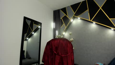 Snapshot of almma_ chatting on 01-21-25, 02:05 ALMMA online show from 01-21-25, 02:05