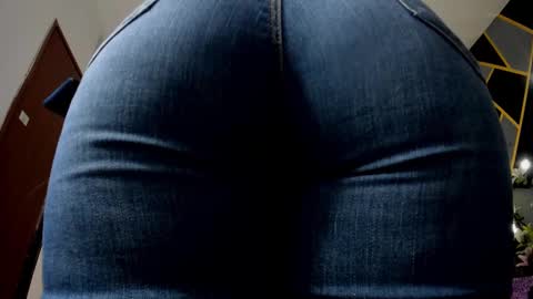 Snapshot of almma_ chatting on 02-11-25, 02:46 ALMMA online show from 02-11-25, 02:46