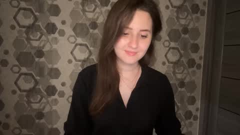 Snapshot of almostinnocent_ chatting on 09-19-25, 09:48 Anna online show from 09-19-25, 09:48