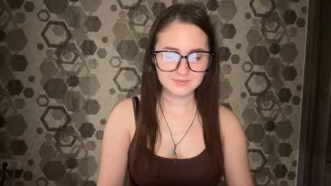 Snapshot of almostinnocent_ chatting on 09-28-25, 09:20 Anna online show from 09-28-25, 09:20