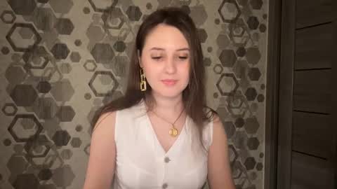 Snapshot of almostinnocent_ chatting on 10-02-25, 08:49 Anna online show from 10-02-25, 08:49