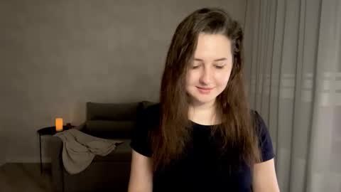 Snapshot of almostinnocent_ chatting on 10-22-25, 08:52 Anna online show from 10-22-25, 08:52