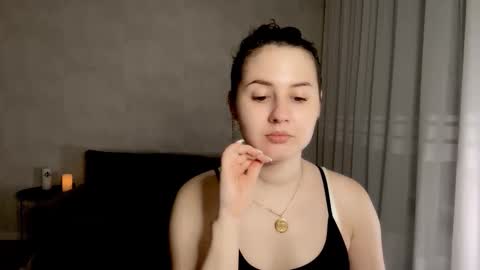 Snapshot of almostinnocent_ chatting on 11-07-25, 12:54 Anna online show from 11-07-25, 12:54