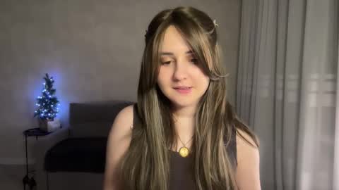 Snapshot of almostinnocent_ chatting on 01-18-26, 05:39 Anna online show from 01-18-26, 05:39