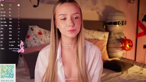 Lia online show from 11-08-25, 03:07