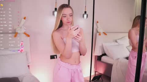 Lia online show from 05-10-26, 03:01