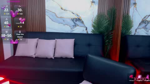 Snapshot of alonddra_tay chatting on 04-09-26, 11:37 alonddra_tay online show from 04-09-26, 11:37