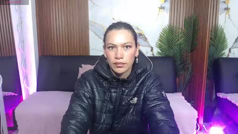 Snapshot of alonddra_tay chatting on 05-01-26, 11:37 alonddra_tay online show from 05-01-26, 11:37