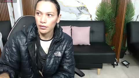 Snapshot of alonddra_tay chatting on 05-03-26, 11:38 alonddra_tay online show from 05-03-26, 11:38