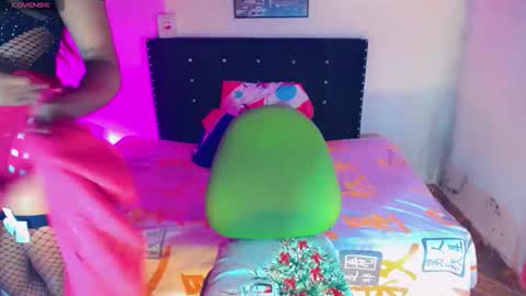 alondragill_ online show from 05-16-26, 03:36