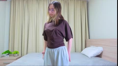 Alorenna online show from 03-19-26, 03:27