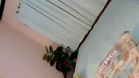 Snapshot of alove_too_last chatting on 01-16-25, 12:53 LEXY online show from 01-16-25, 12:53