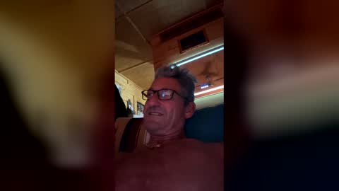 alpacamike online show from 01-15-26, 07:46