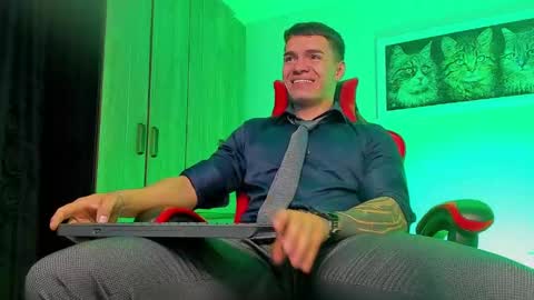 alpha_dominus_ online show from 09-14-25, 04:00