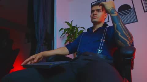 alpha_dominus_ online show from 05-05-26, 04:09