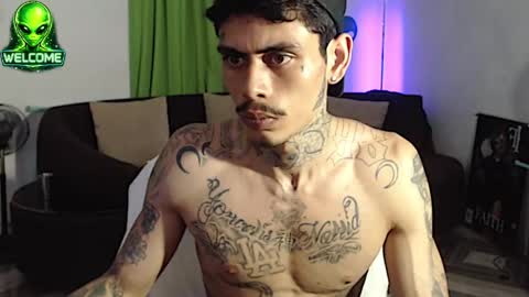 Snapshot of alpha_zom chatting on 05-15-26, 12:39 Alpha Zom online show from 05-15-26, 12:39
