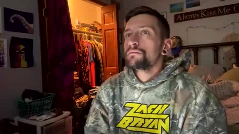 Snapshot of alphadomcole chatting on 10-28-25, 04:05 alphadomcole online show from 10-28-25, 04:05