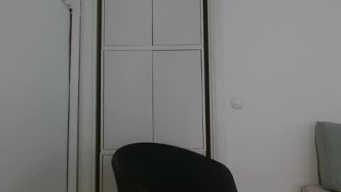 alphahung23 online show from 11-20-25, 08:03