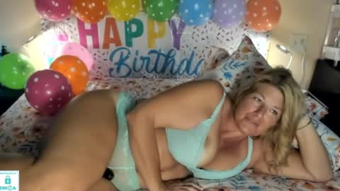 Snapshot of alphakittyxxx chatting on 05-29-26, 11:47 Shelby or if you want to make me purr just call me Kitten online show from 05-29-26, 11:47