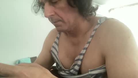 Snapshot of alphandre chatting on 03-02-25, 02:32 AlphAndre online show from 03-02-25, 02:32