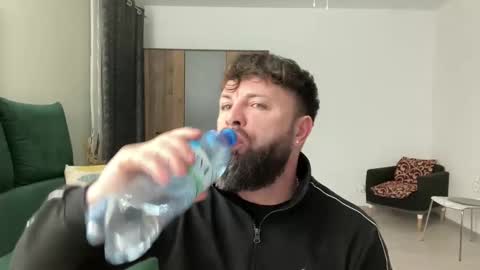 Jhonny online show from 01-23-25, 03:58